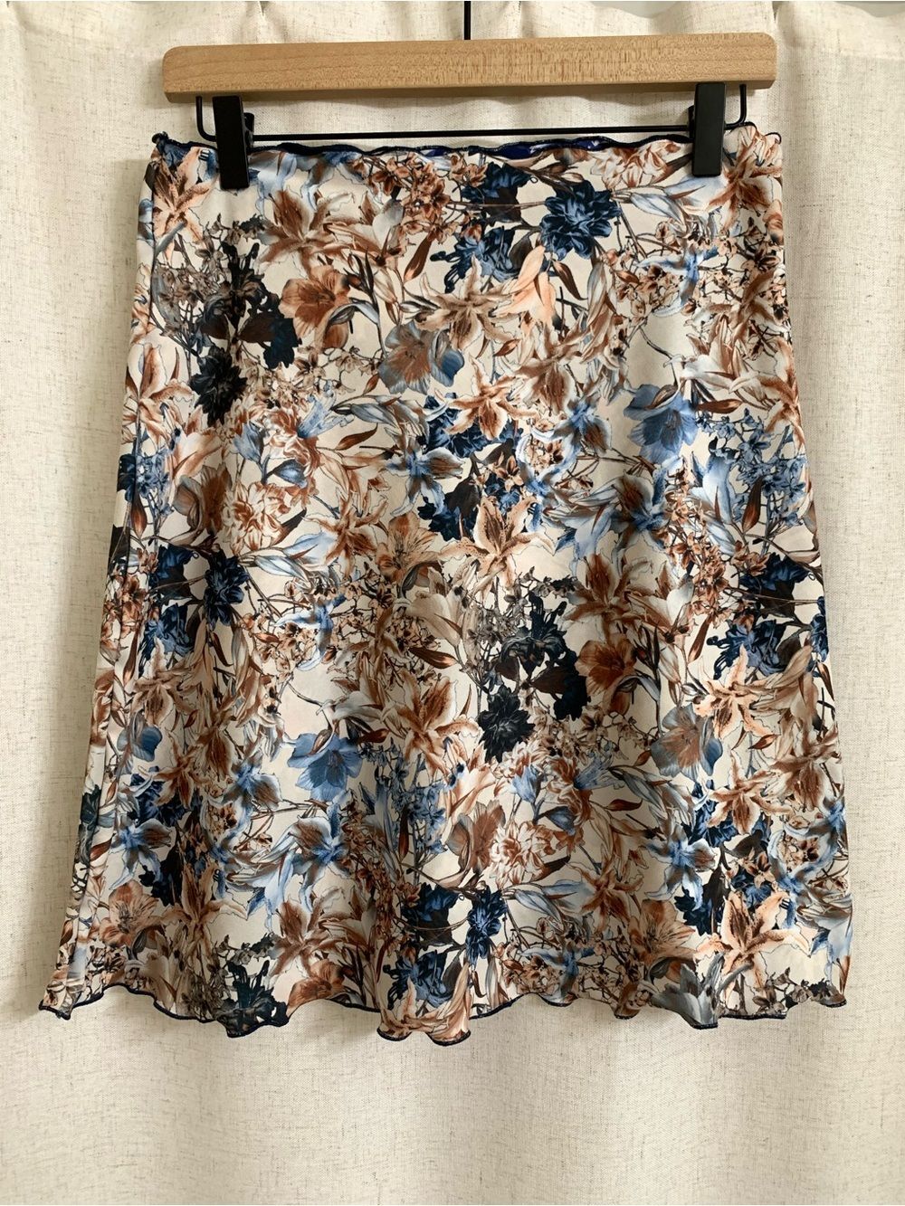 HAYSTACKS Michigan Reversible Bias Cut Floral A-Line Skirt in Blue and Brown Med